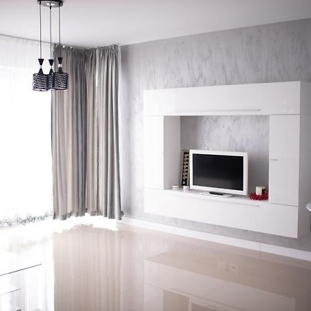 Apartament Denissia オラデア エクステリア 写真
