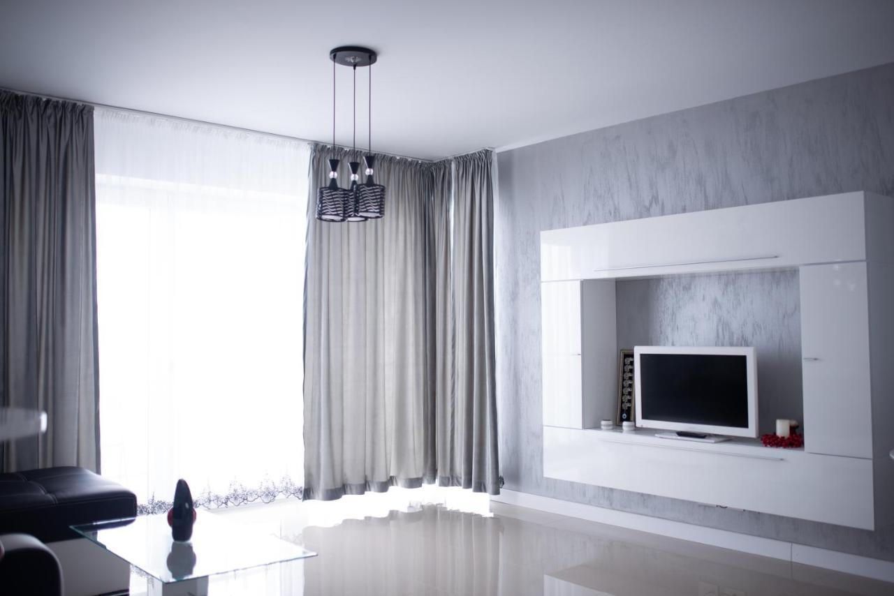 Apartament Denissia オラデア エクステリア 写真