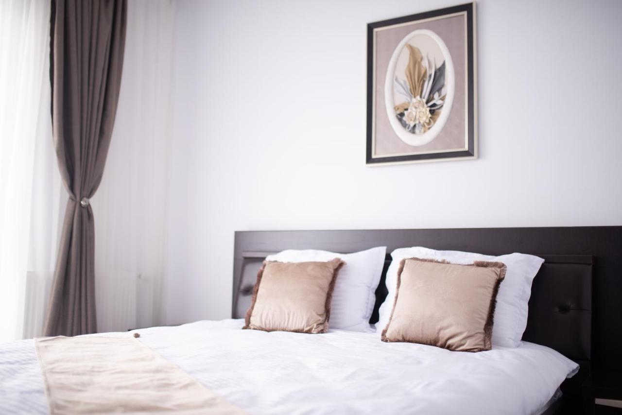 Apartament Denissia オラデア エクステリア 写真