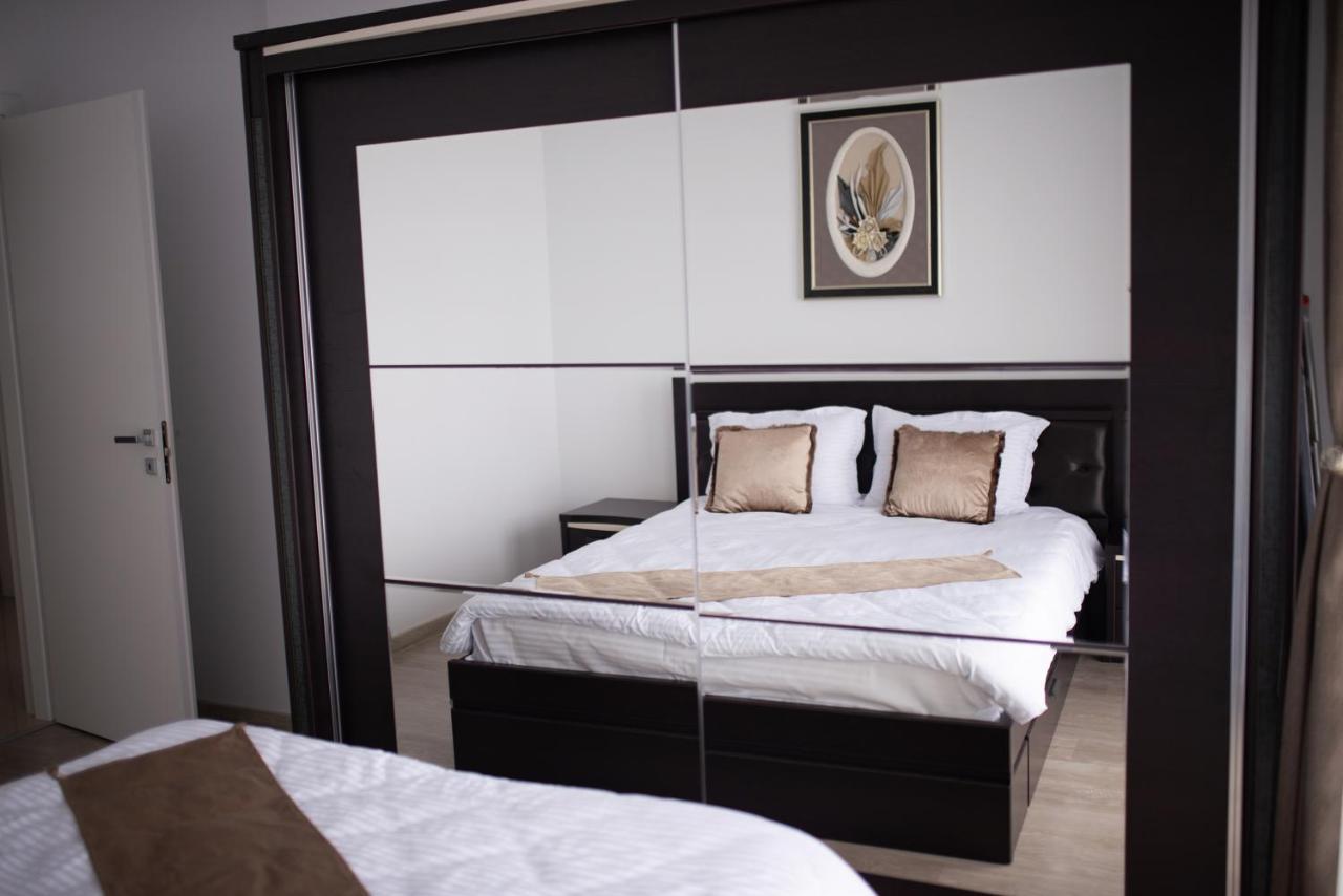 Apartament Denissia オラデア エクステリア 写真